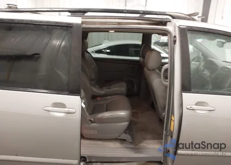 2006 Toyota Sienna Le z USA, uszkodzony, nr VIN 5TDZA23C66S507299